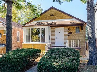 8912 S Bennett Ave, Chicago, IL 60617