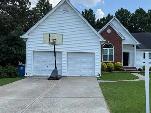 2504 Dalesford Ct, Dacula, GA 30019