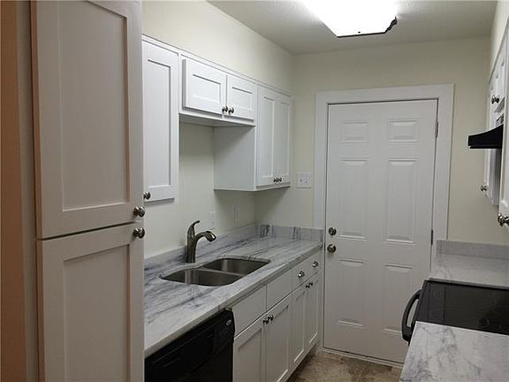 4th image of 13730 Brookgreen Cir