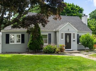 40 Calumet Ave, Worcester, MA 01606