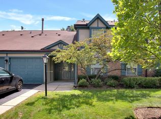 1561 S County Farm Rd APT A, Wheaton, IL 60189