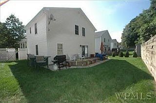 2nd image of 22 Beekman Ave