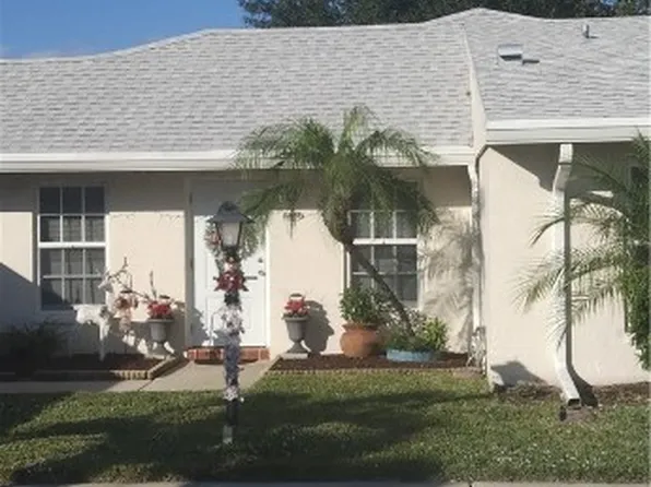 487 Holyoke Ln, Lake Worth, FL 33467