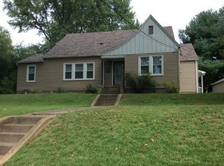 806 N Farmington Rd, Jackson, MO 63755