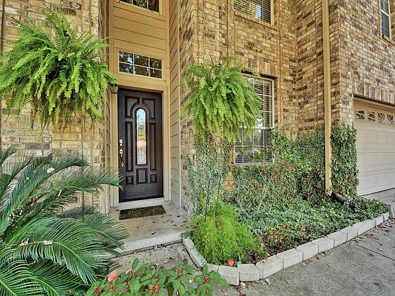 4th image of 2608 Glenwood Trl