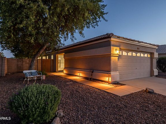 3rd image of 4705 E DESERT WIND Drive