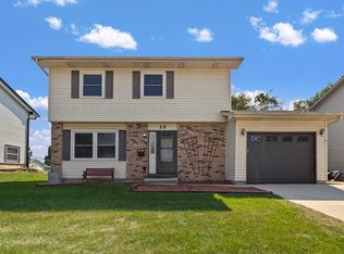 25 W Wrightwood Ave, Glendale Heights, IL 60139