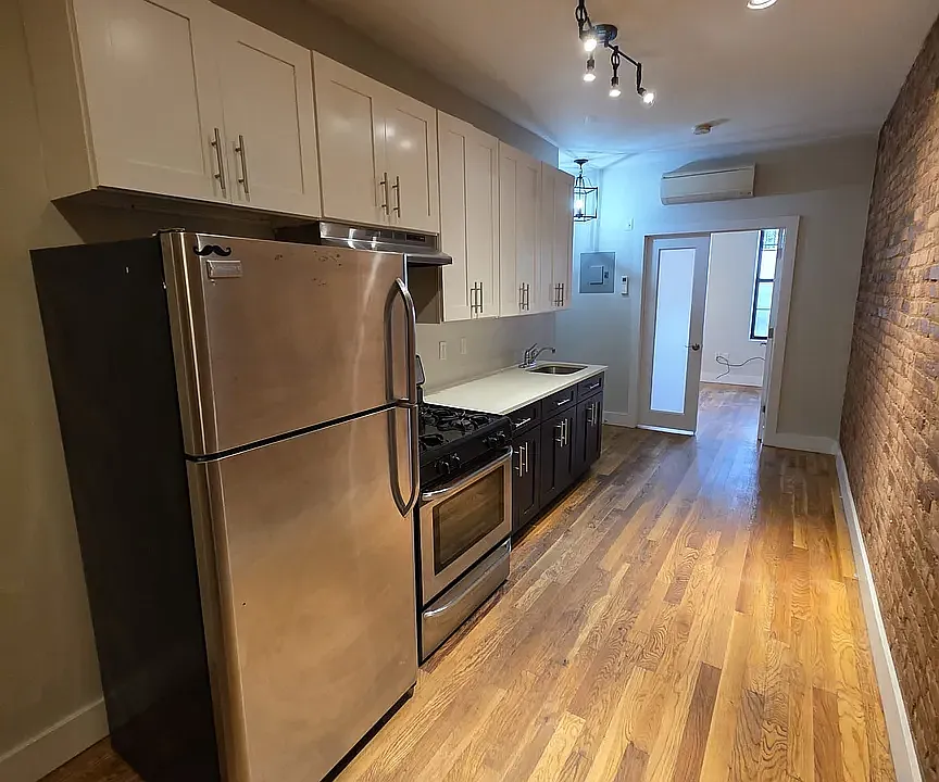 1821 Bleecker St #1AA