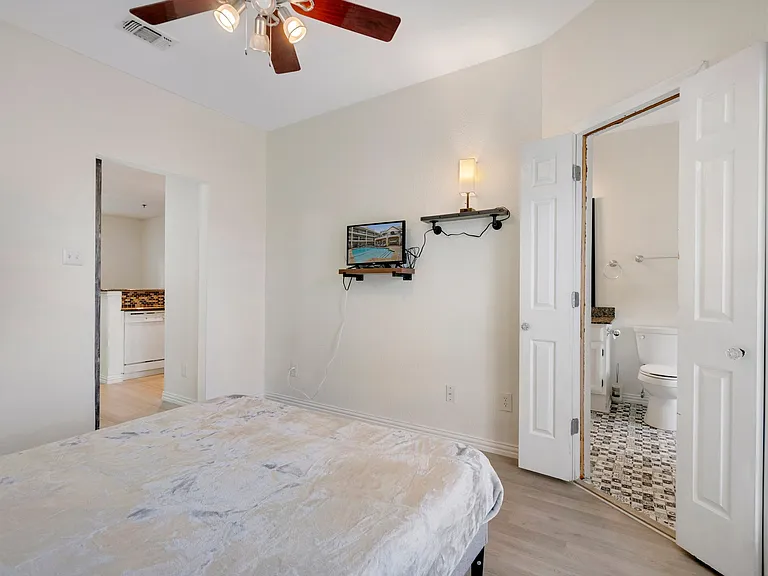 4800 W Lovers Ln #515 — Photo 28