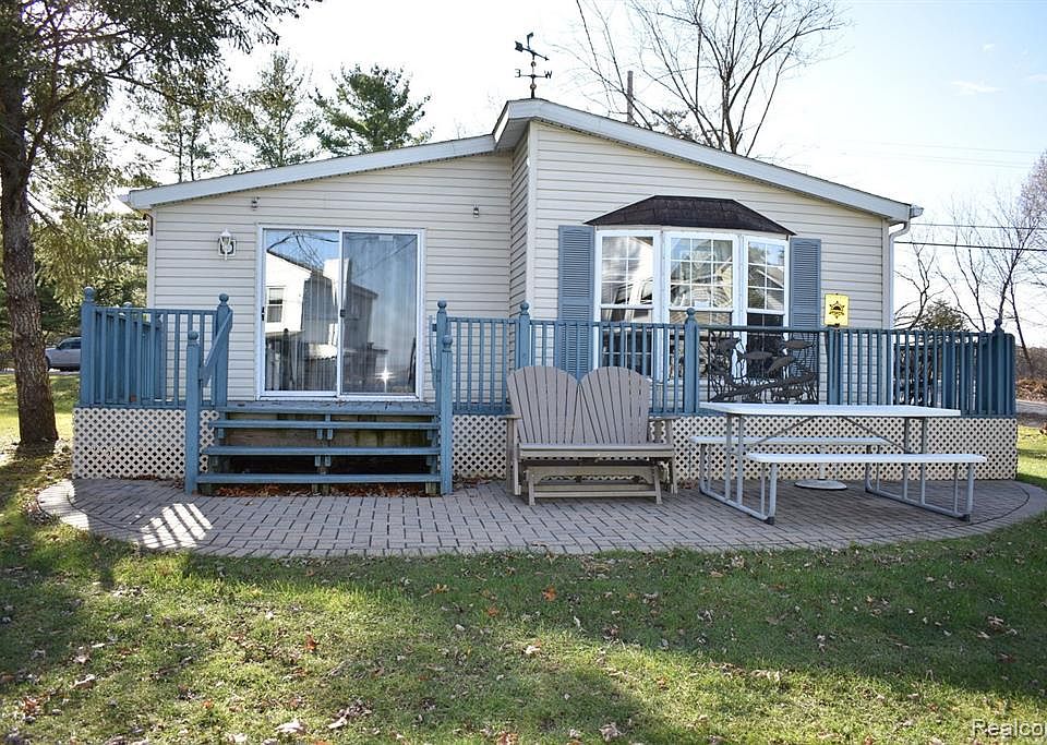 8974 Dexter Pinckney Rd, Pinckney, MI 48169 Zillow