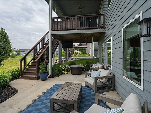 5th image of 95 SE Waddell Way