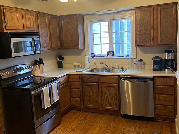 5th image of 4011 Brookfield Ave