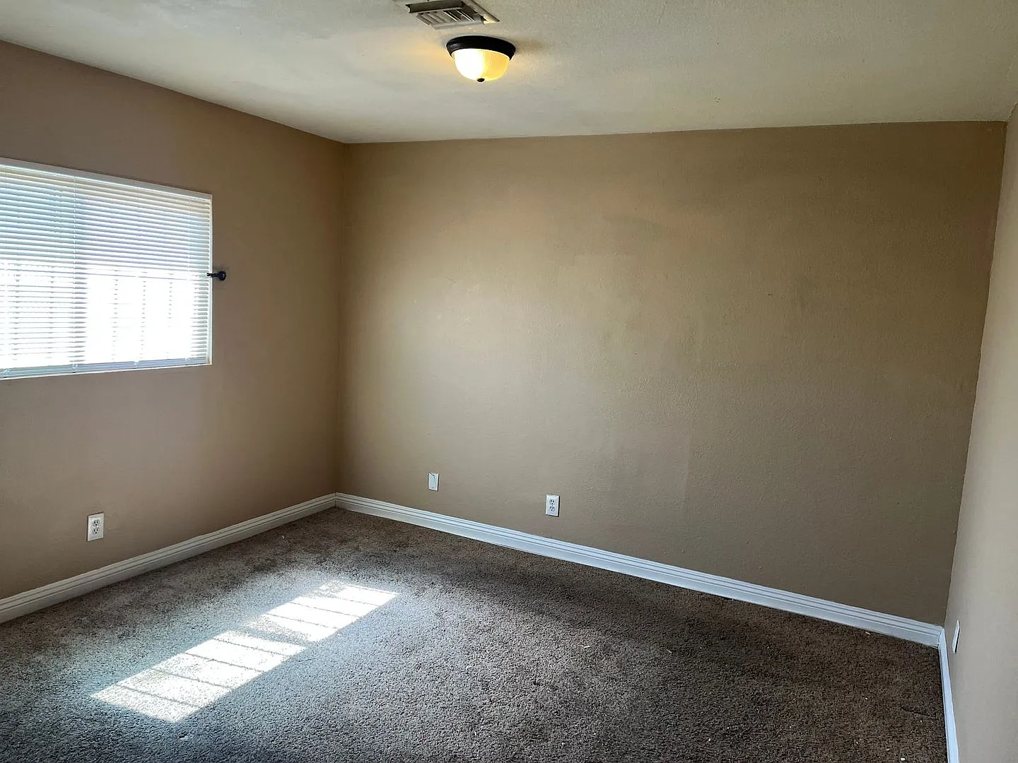 Bledsoe Ln- 2041 — Photo 3