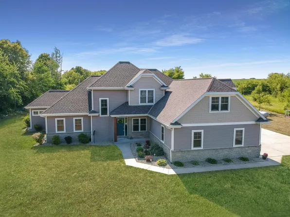 N6511 Weber View DRIVE, Iron Ridge, WI 53035