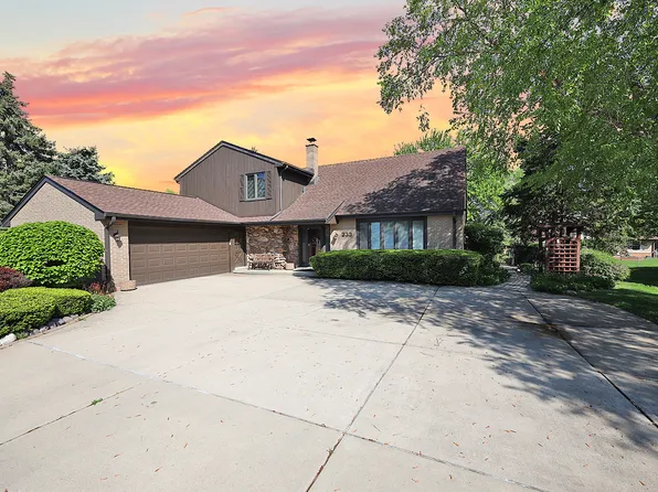 233 S Arlington Heights Rd, Elk Grove Village, IL 60007