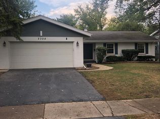 2328 Alexander Ter, Homewood, IL 60430