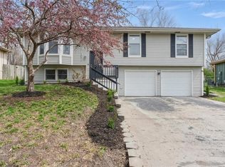 10815 N Harrison St, Kansas City, MO 64155
