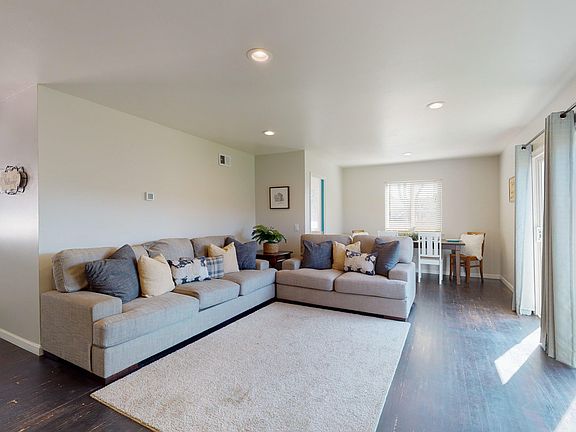 5th image of 1105 Christina St