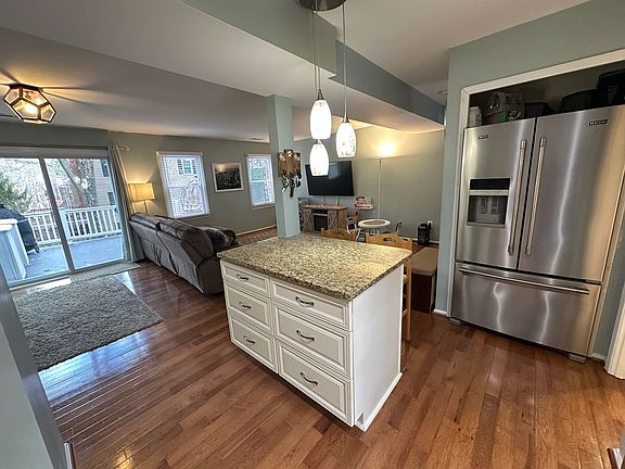 Kitchen island with pendant lighting