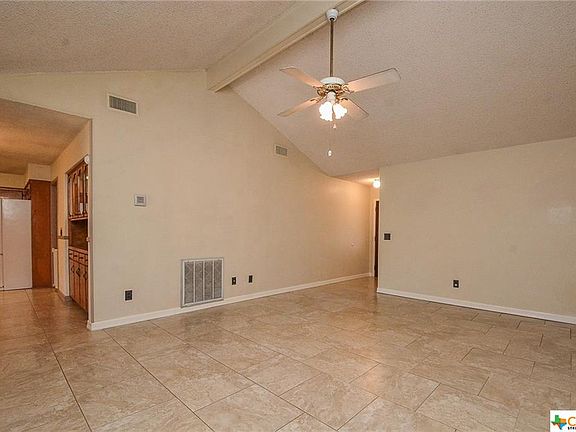 5th image of 2713 Brook Bend Ln