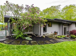 70 Lee Rd #R, Ridgefield, CT 06877