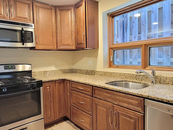 2nd image of 2706 N Wayne Ave #G