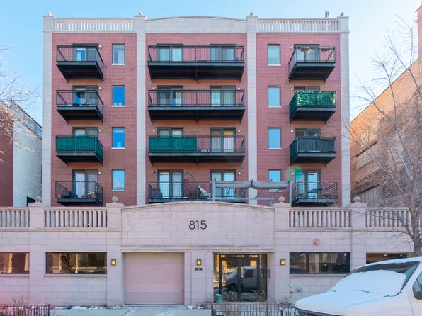 815 N Marshfield Ave APT 303, Chicago, IL 60622