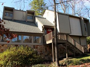 901 Woodmont Dr, Marietta, GA 30062