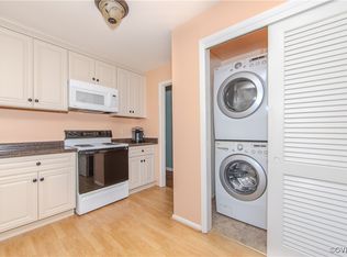 2087 Ditchley Rd, Kilmarnock, VA 22482