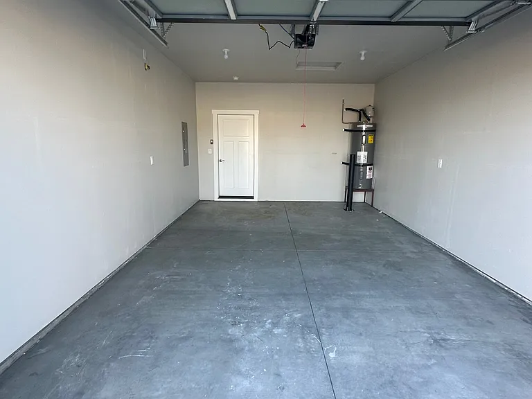 4081 Quinn Dr NE #4081 — Photo 2