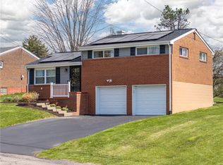 205 Burch Dr, Coraopolis, PA 15108
