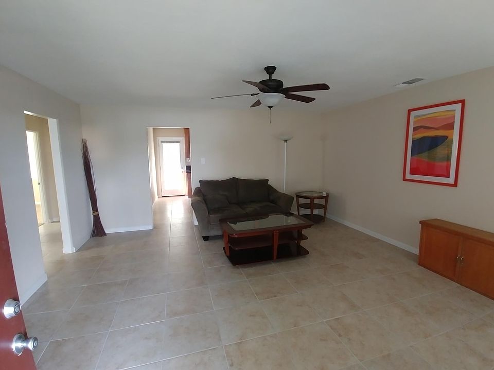 1st image of 29 Frost Dr #1
