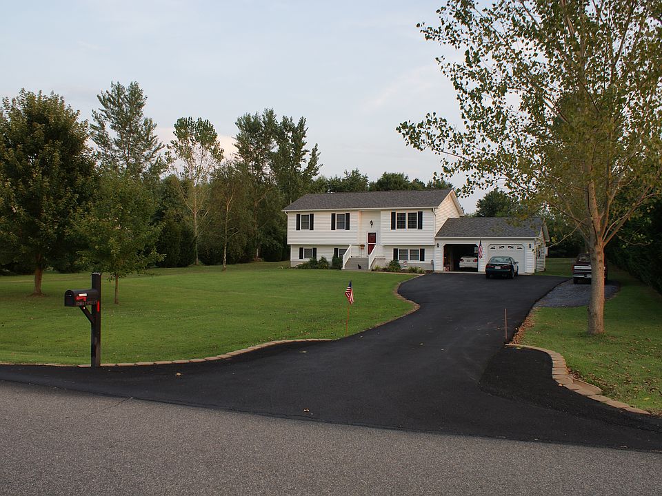 1st image of 47061 Piper Ct