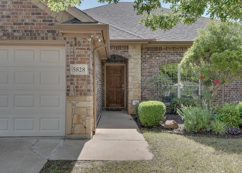1st image of 5828 Sugar Maple Dr