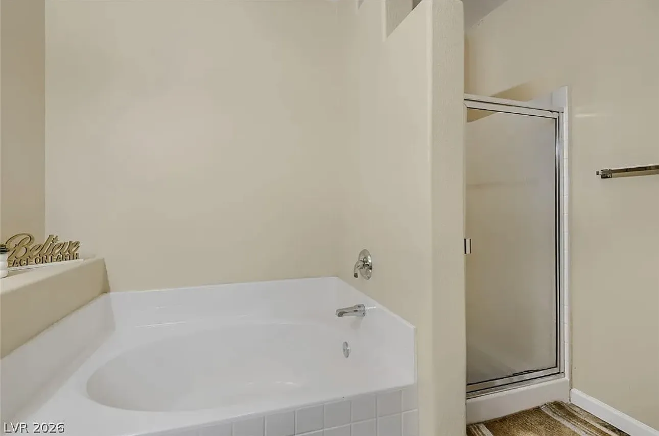 2 bed, 958 sqft, $1,400 — Photo 3