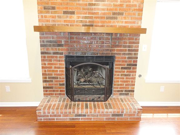 3rd image of 8641 Douglaston Ct