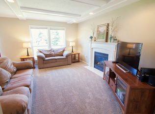 5641 W Falling Leaf Dr SE, Kentwood, MI 49512