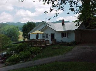 5599 Nc 197, Green Mountain, NC 28740
