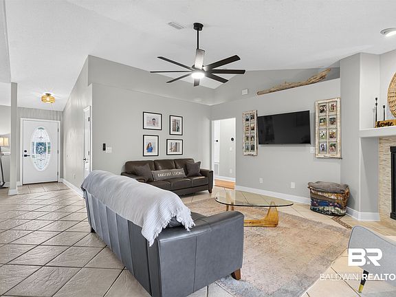 4th image of 26448 Caribe Dr