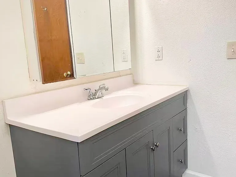 1814 Stratford Dr — Photo 14