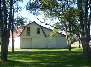 12136 Crockery Creek Dr, Ravenna, MI 49451
