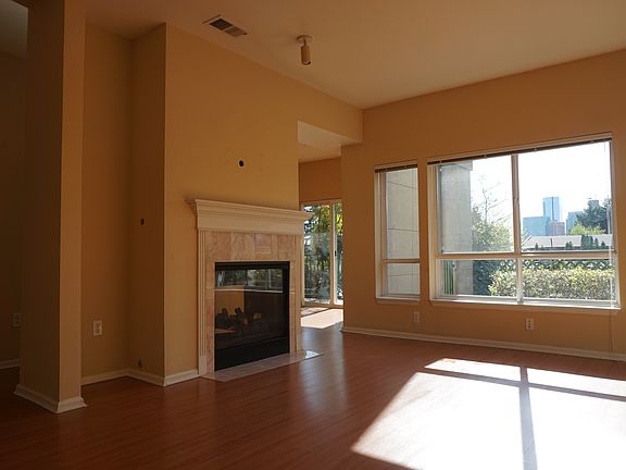 5th image of 12224 NE 8th St #140