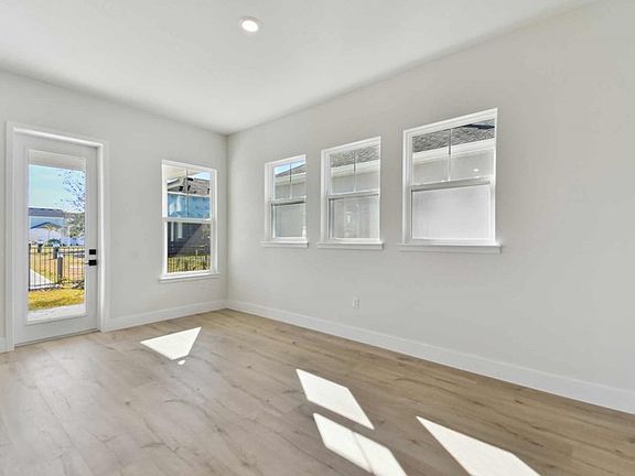 The Waterline - Dining