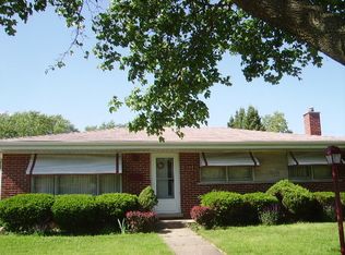 587 Welter Dr, Wood Dale, IL 60191