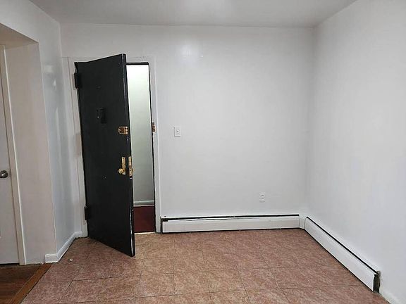5th image of 1157 Noble Ave
