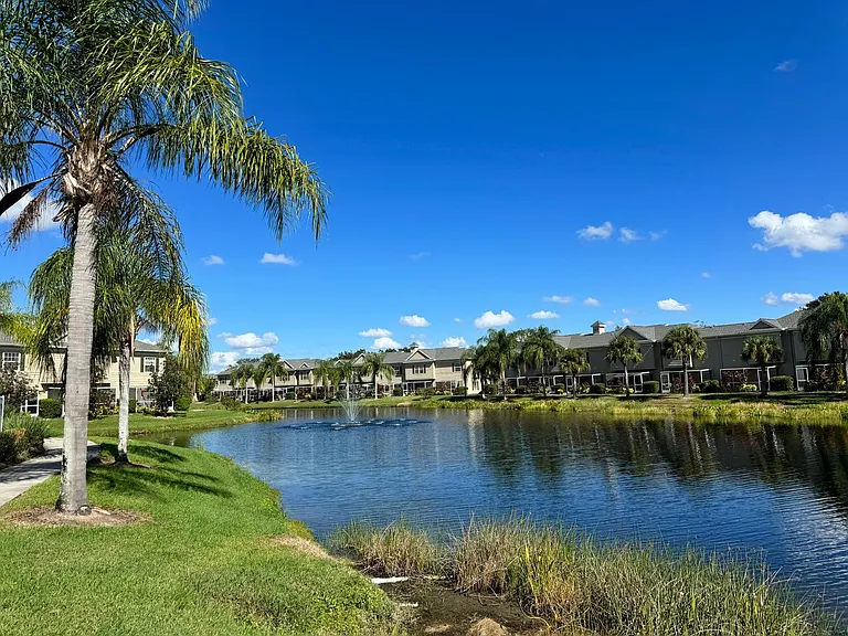7750 Plantation Cir — Photo 38