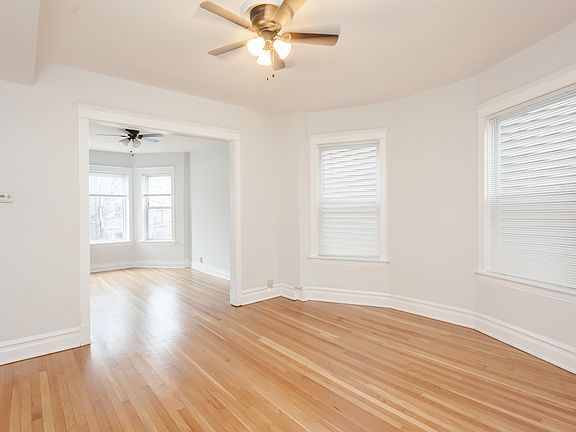 2nd image of 3744 N Ashland Ave #2