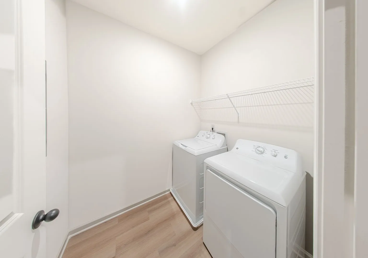 Brand-New 3BR/3BA Jasper Townhome | 1,713 Sq Ft + Washer & Dryer Included — Photo 4