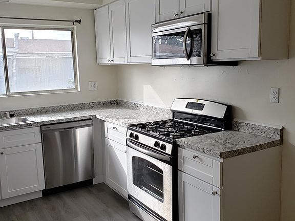 5th image of 440 W Regent St APT C