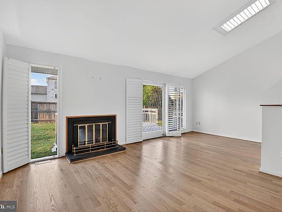4th image of 10 Heritage Hills Ct